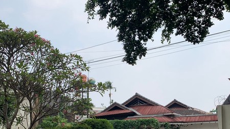 Rumah lama hitung tanah di pondok  pinang jakarta selatan 