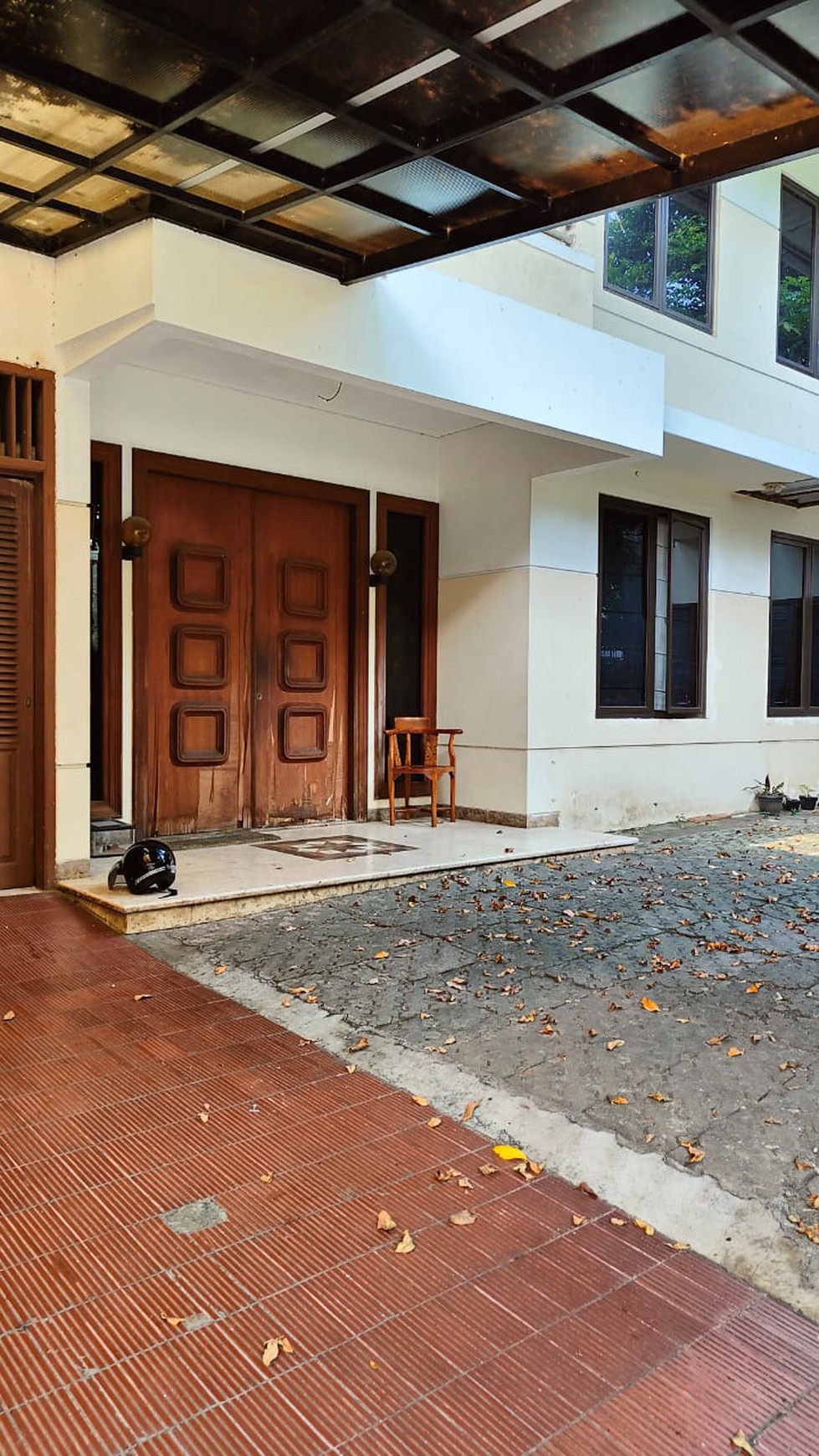 Dijual Cepat Rumah dalam Kompleks Mega Kuningan