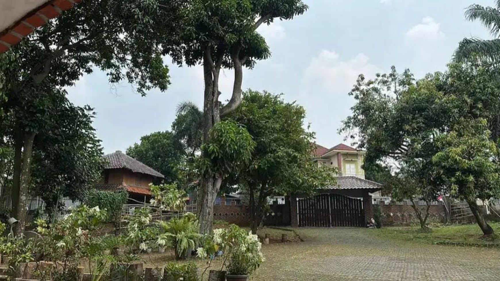 Rumah dijual Hitung Tanah di Jl Sukakarya Serua Indah Ciputat