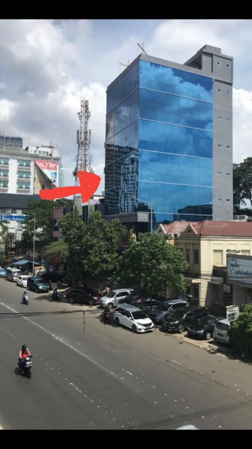 Dijual Gedung 8 Lantai Jakarta Pusat 