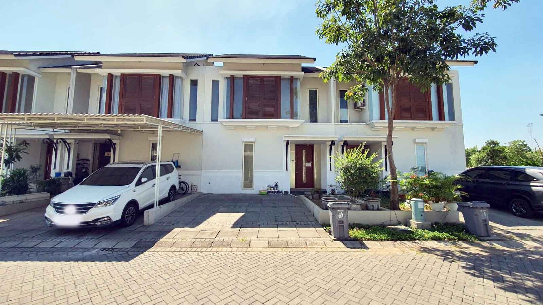 Rumah di Grand Harvest Surabaya Barat, Baru Gress, 2 Lantai, Siap Huni