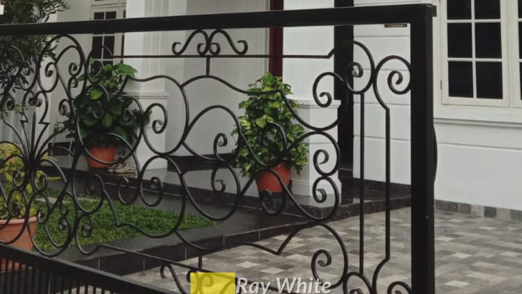 Dijual Rumah Full Furnished Siap Huni ay