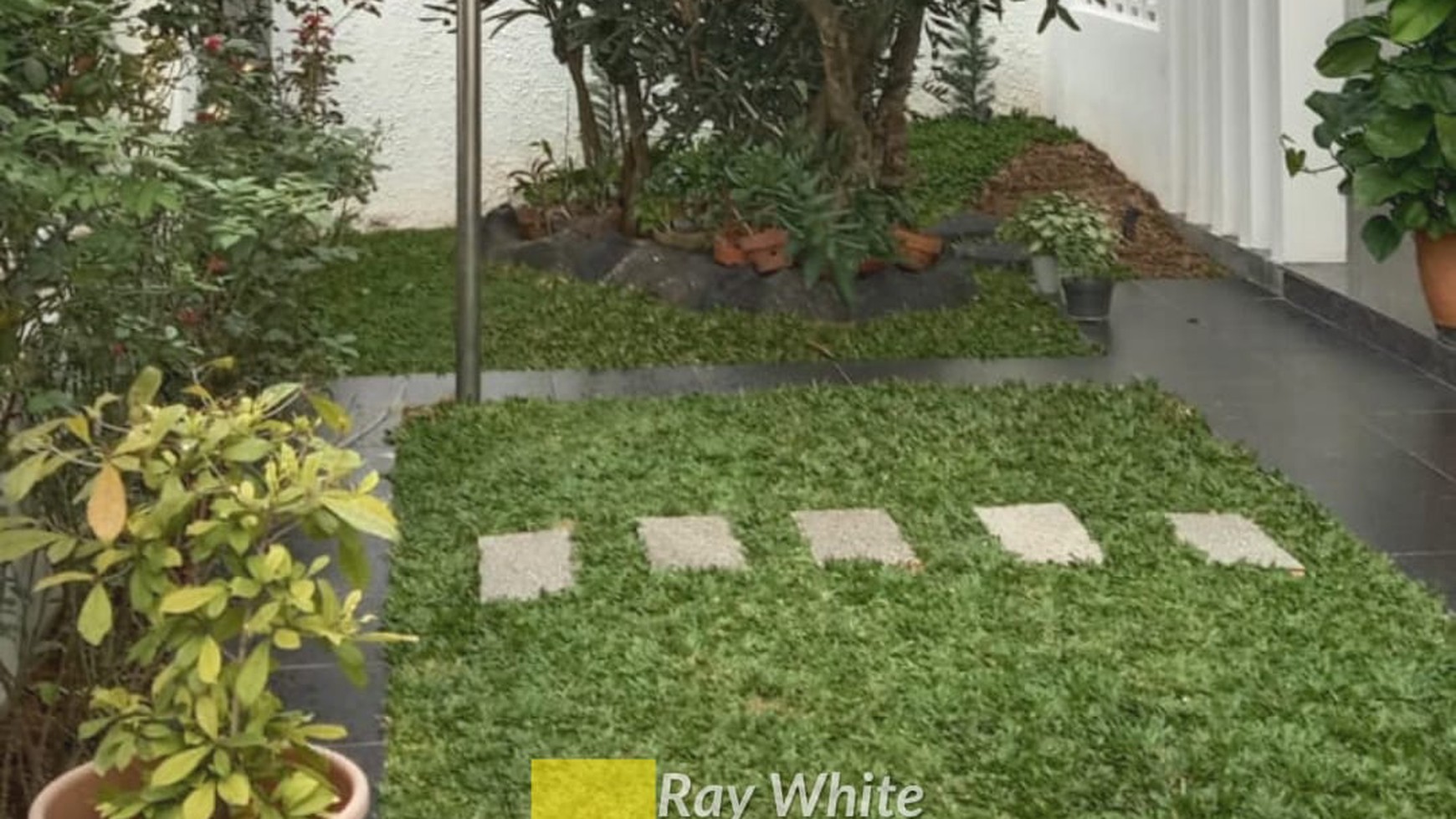 Dijual Rumah Full Furnished Siap Huni ay