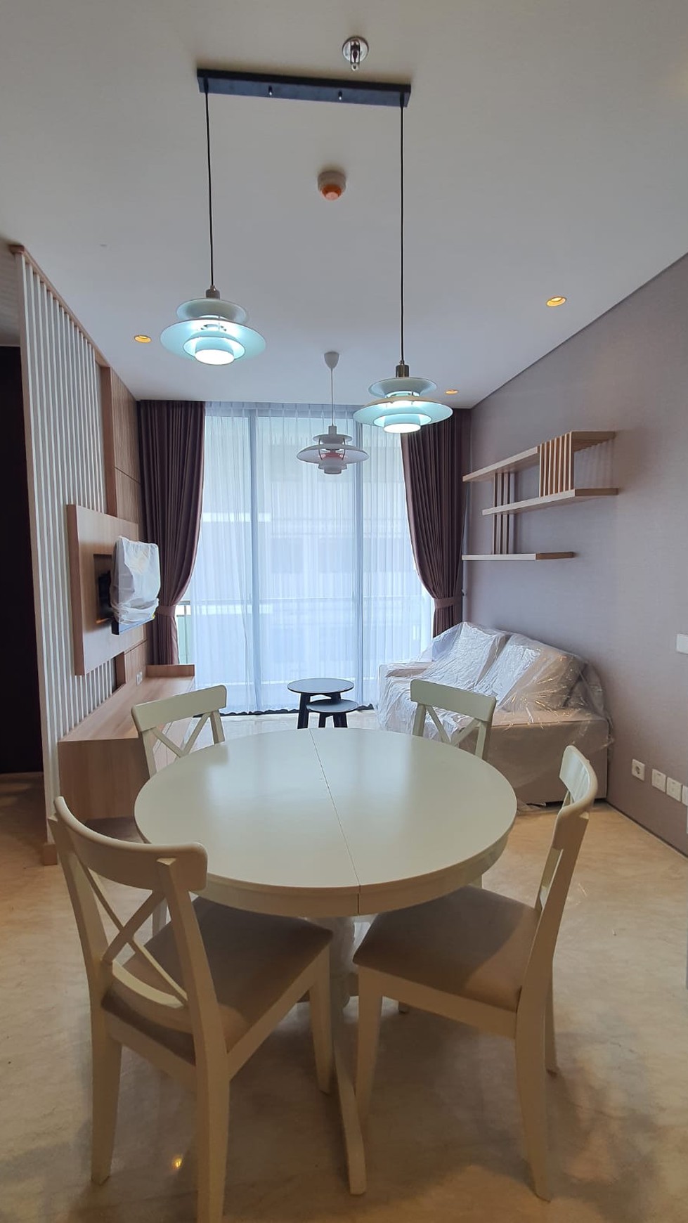 Disewakan Apartemen The Rosebay tipe 2 Bedroom Full Furnished Baru Modern Mewah - Graha Famili Surabaya 