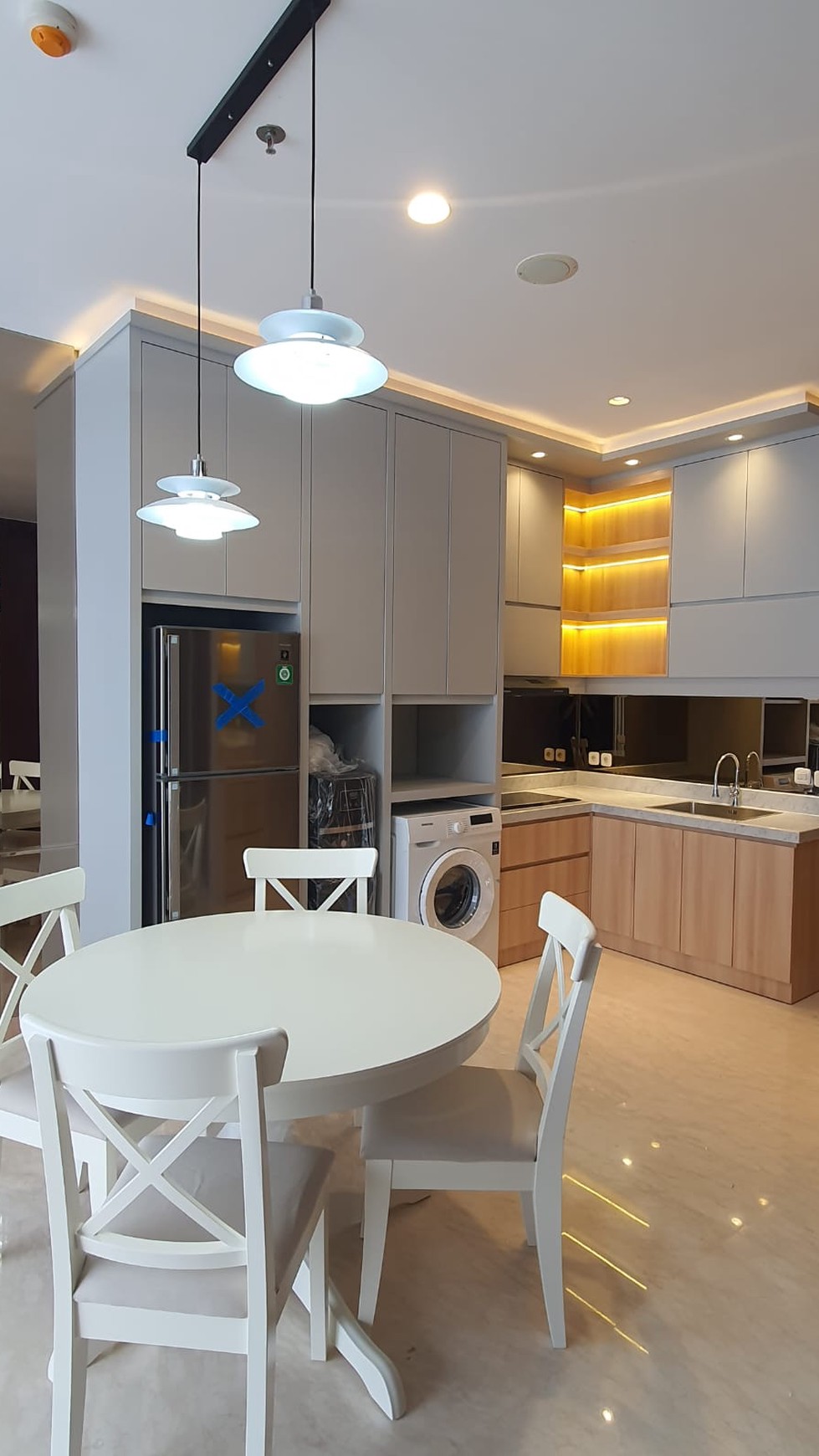 Disewakan Apartemen The Rosebay tipe 2 Bedroom Full Furnished Baru Modern Mewah - Graha Famili Surabaya 