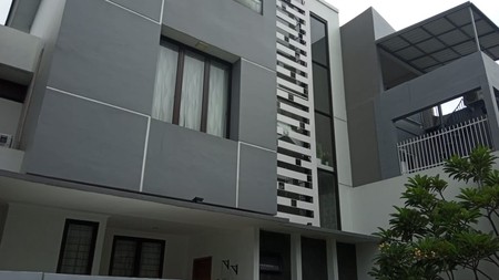 Rumah Minimalis Siap Huni Daerah Tebet Timur. Turun Harga!!!