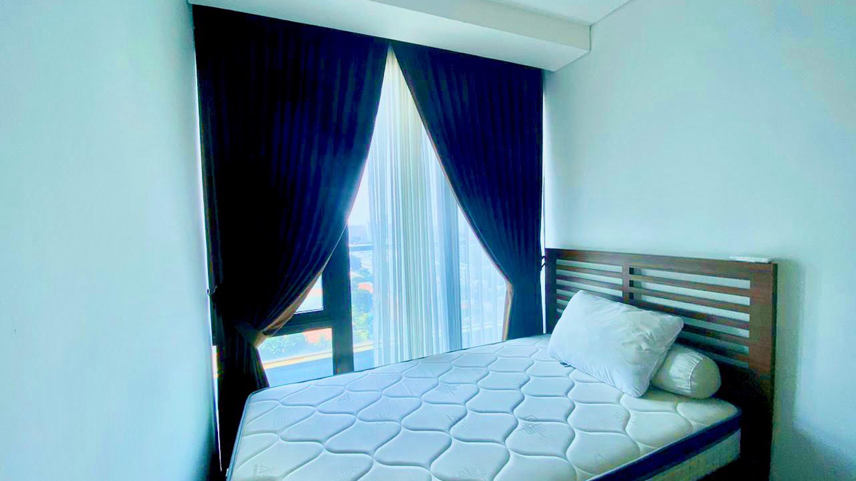 Apartemen Capitol Suites Luxury and Private 2br Fully Furnished, MURAH!!!!