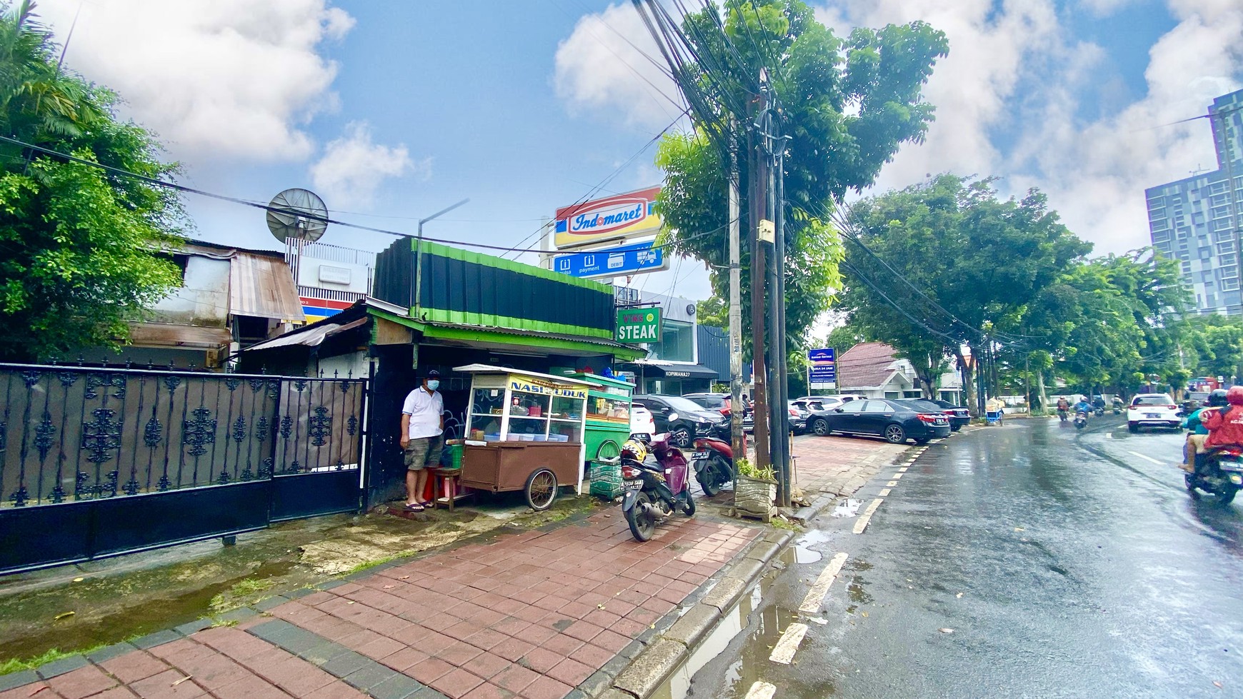 Rumah dan Tempat Usaha Prime Area di Supomo