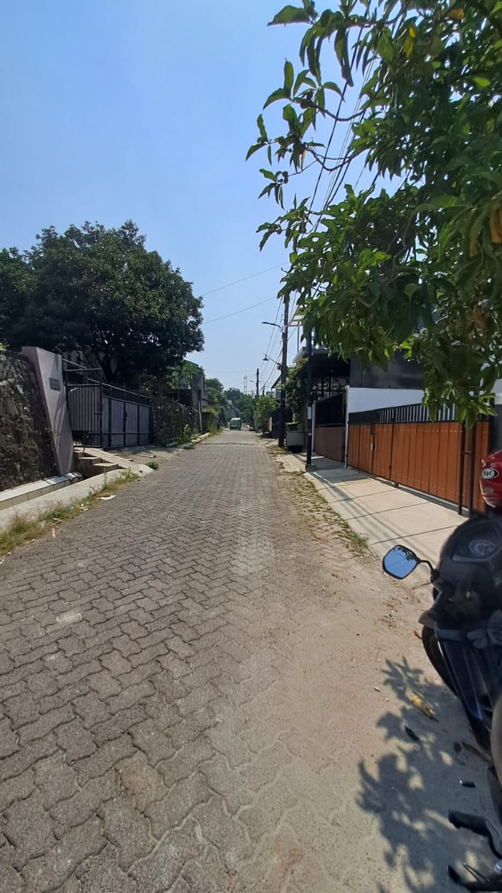 Rumah dengan Bangunan Baru dan dekat Bintaro Jaya @Bukit Nusa Indah