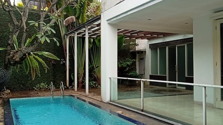 Jual cepat Rumah Furnished dan S. Pool 2 Lantai di Bintaro Jakarta Selatan