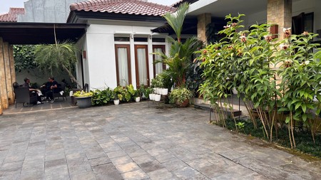 Rumah Asri Bagus dan Nyaman di Bintaro Jaya Sektor 9, Tangerang Selatan 