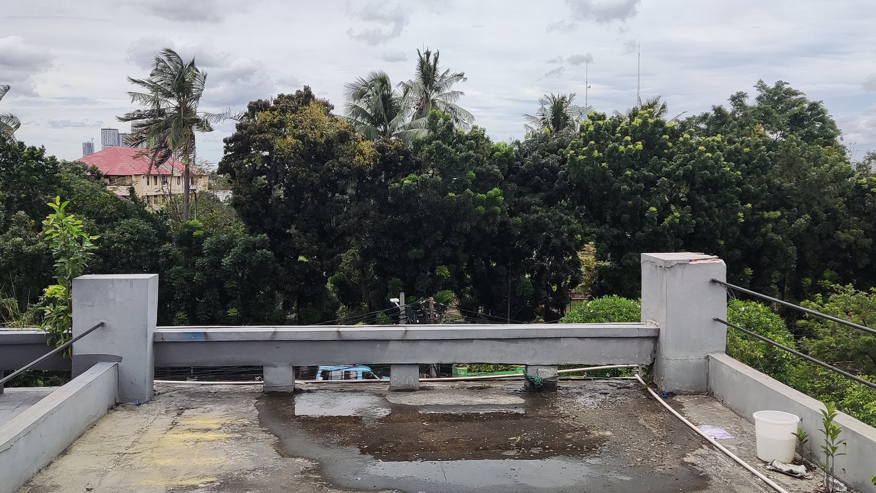 Termurah Banting Harga. Ruko gandeng di Jl Raya Pasar Minggu Jakarta Selatan