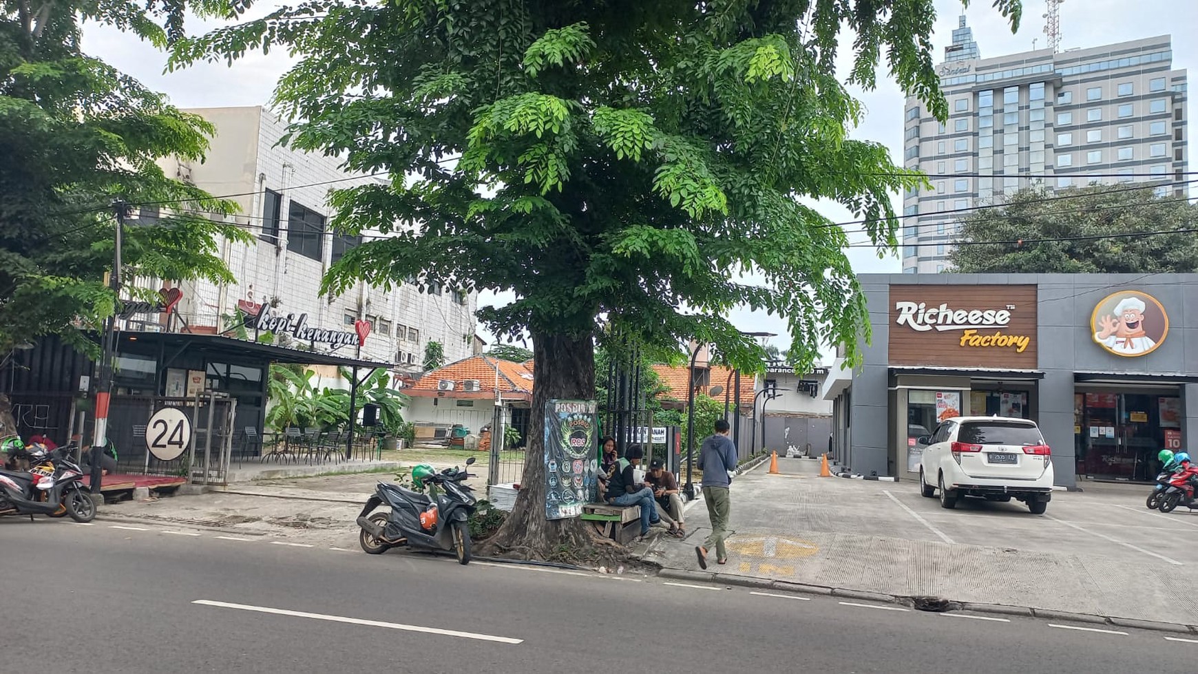 Disewakan Tanah Usaha Cocok Kuliner di Utan Kayu Jakarta Timur