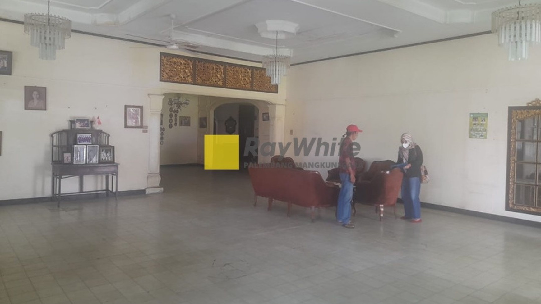 DIJUAL RUMAH MEWAH MURAH, PUSAT KOTA PALEMBANG DEKAT KAMBANG IWAK