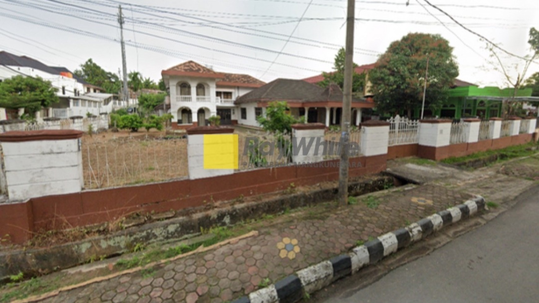 DIJUAL RUMAH MEWAH MURAH, PUSAT KOTA PALEMBANG DEKAT KAMBANG IWAK