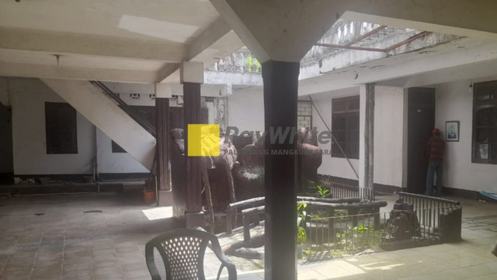 DIJUAL RUMAH MEWAH MURAH, PUSAT KOTA PALEMBANG DEKAT KAMBANG IWAK