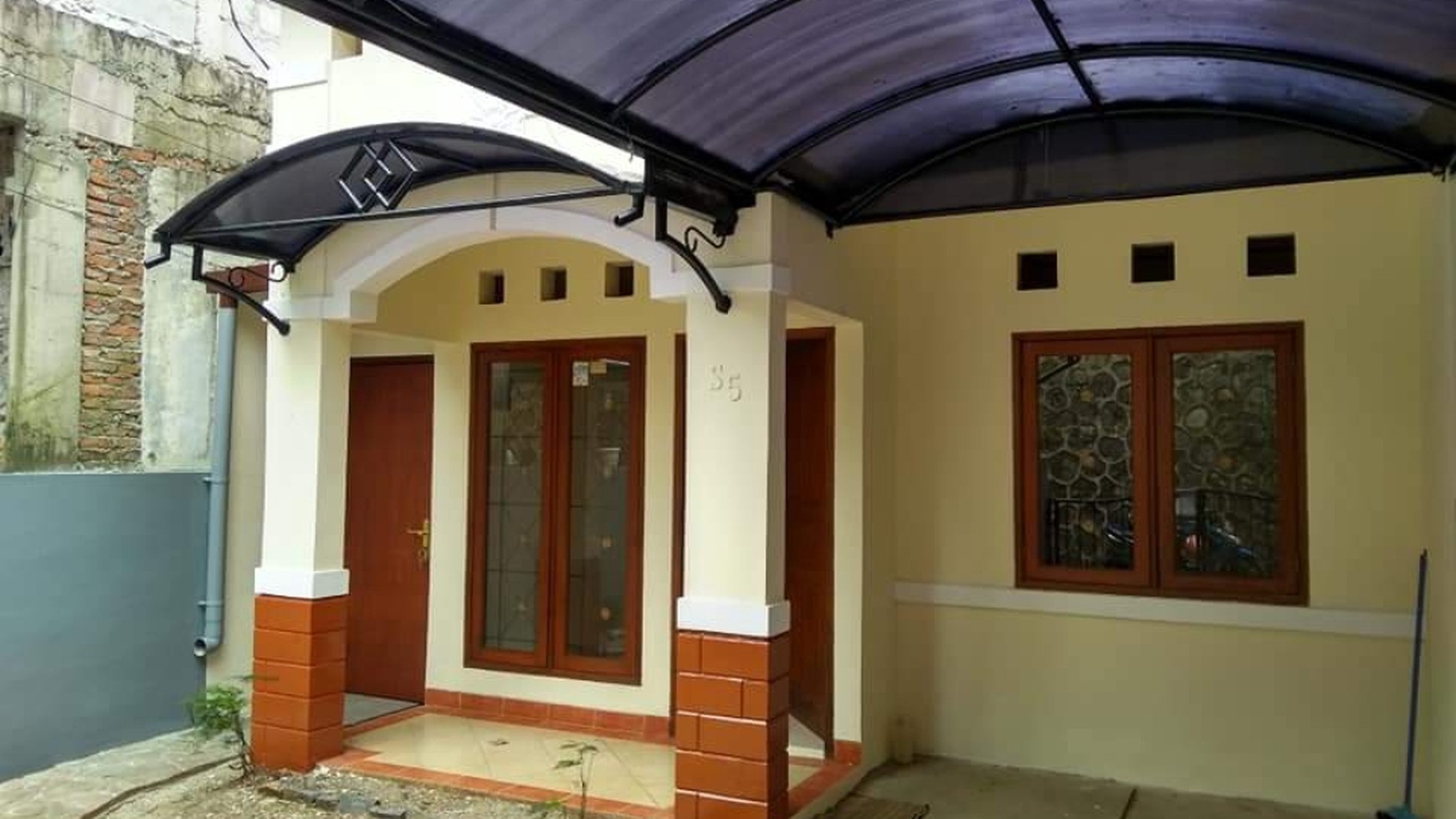 Sewa rumah mungil di Puri Depok Mas