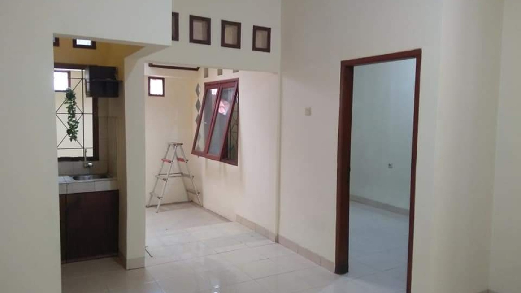 Sewa rumah mungil di Puri Depok Mas