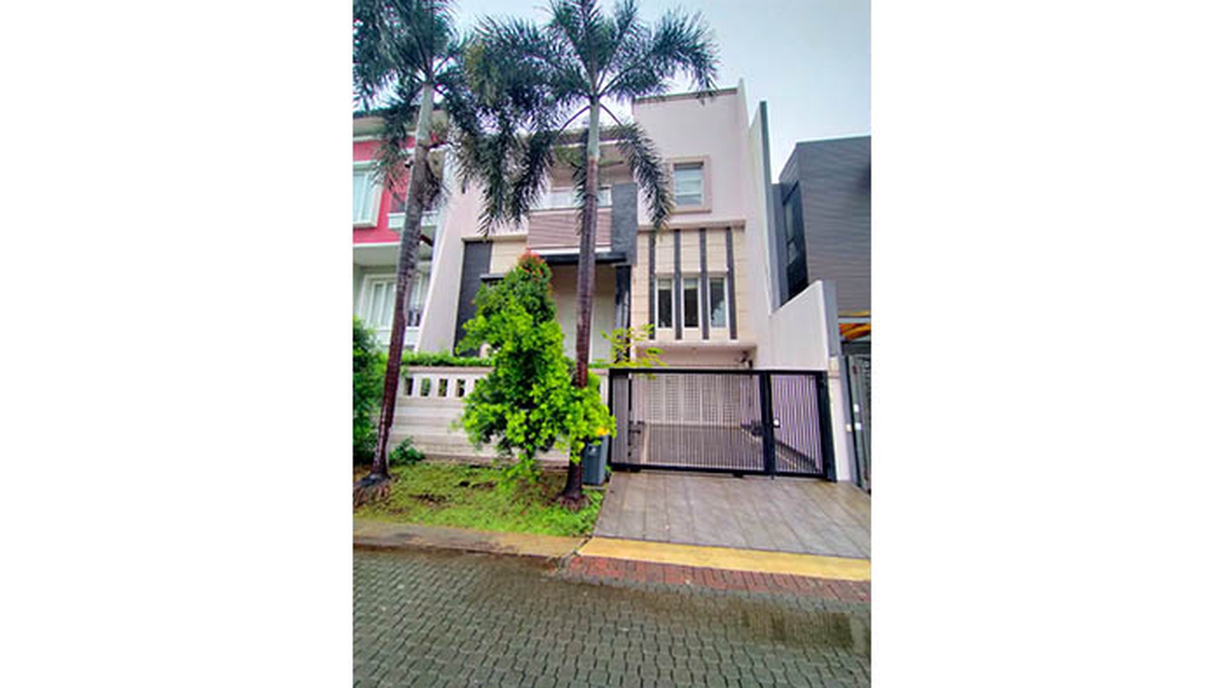 Rumah Artha Gading Villa, Kelapa Gading Luas 12x25m2