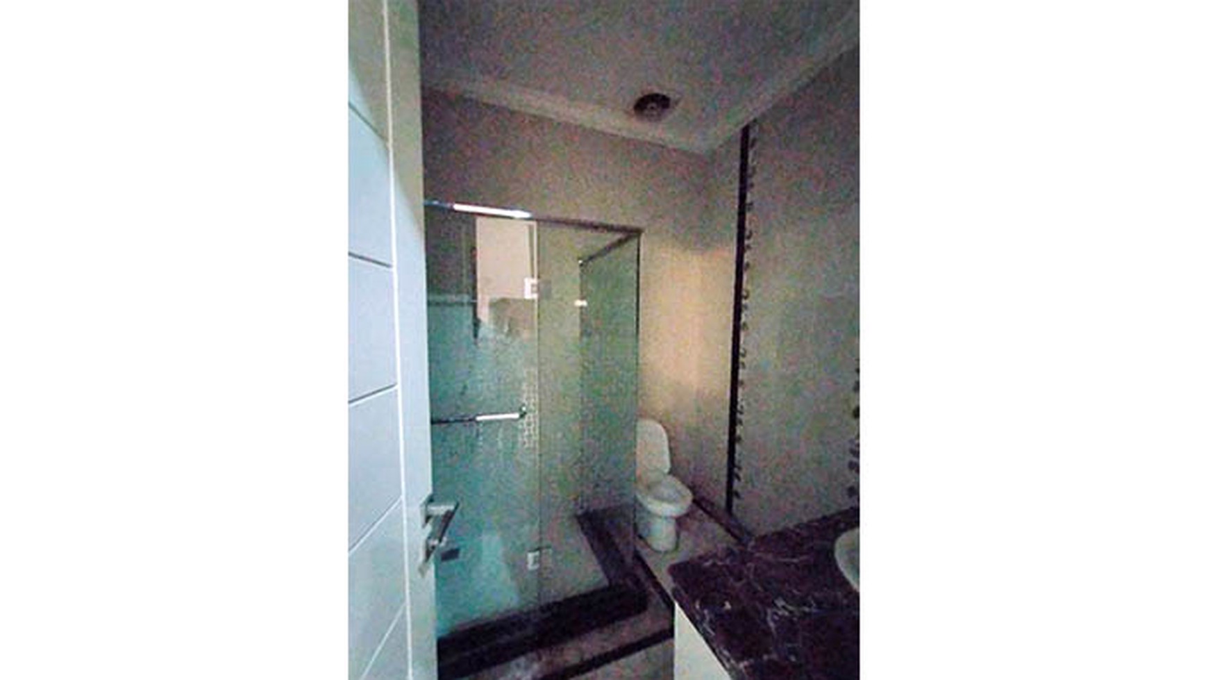 Rumah Artha Gading Villa, Kelapa Gading Luas 12x25m2