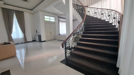 Rumah Mewah rapih dan Bersih. Lingkungan asri dan Tenang. Patra Kuningan