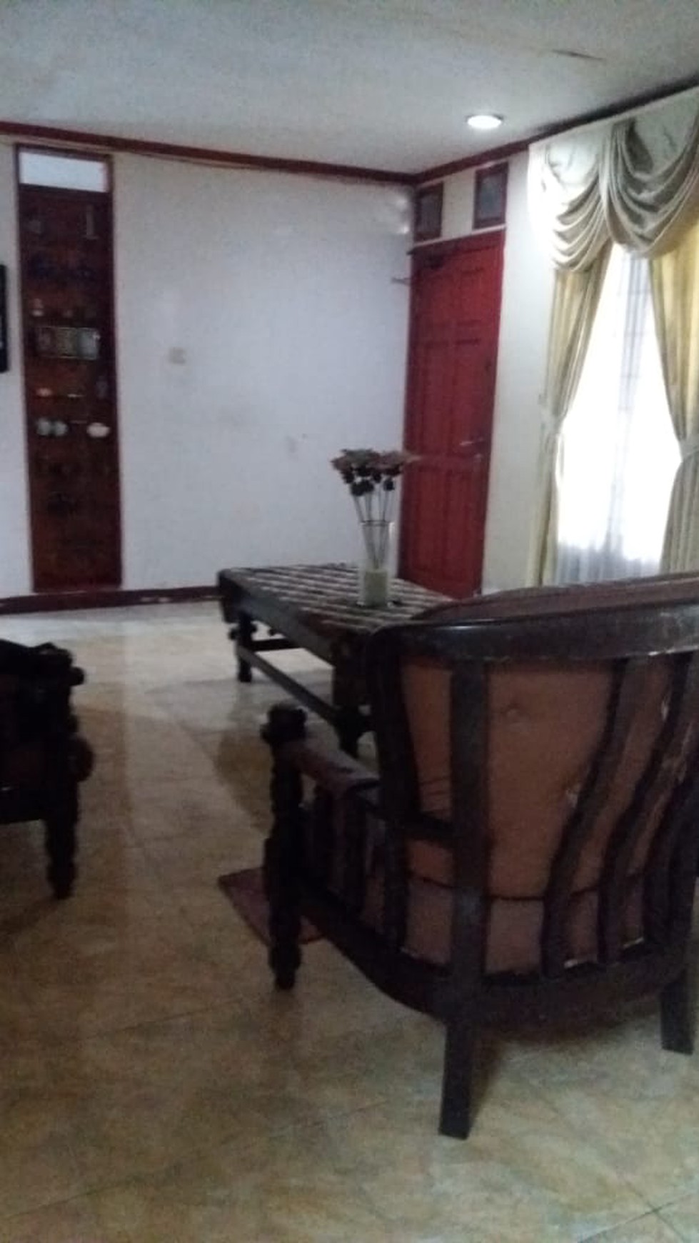 Di jual rumah di taman laguna cibubur