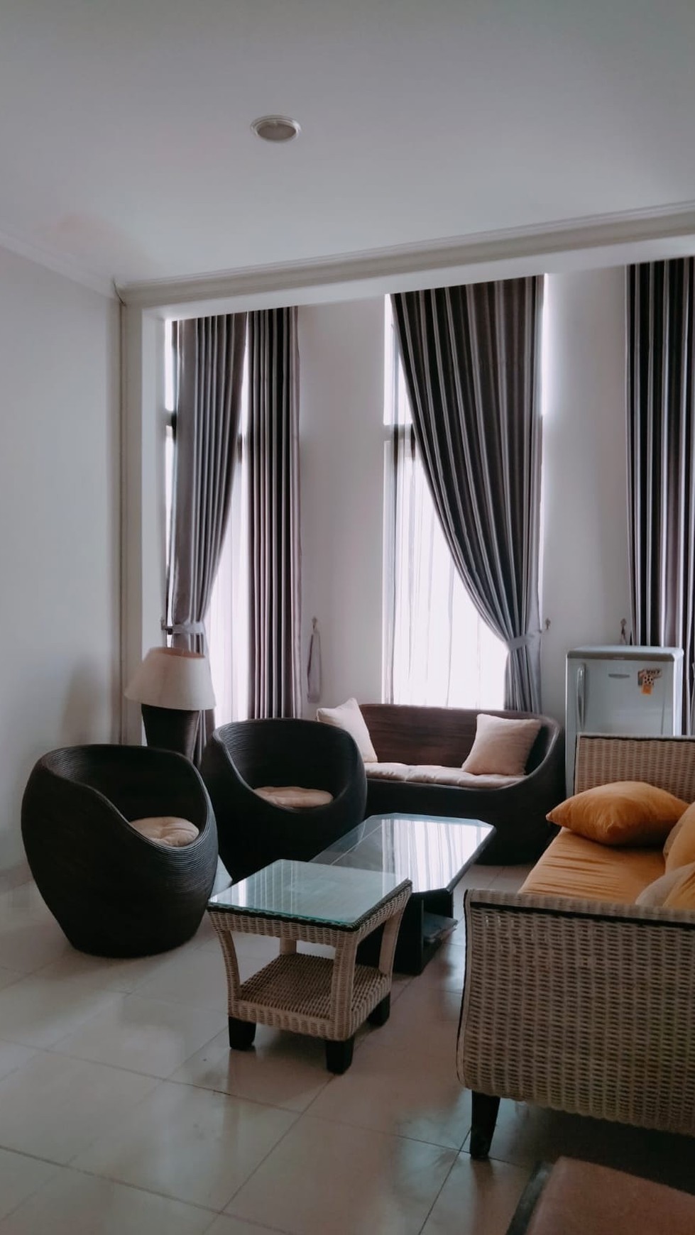 Rumah Minimalis Mewah Kota wisata Furnished dekat Penabur