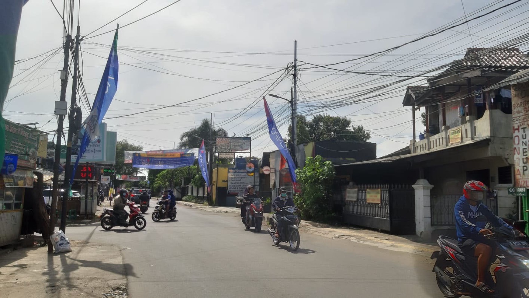 Rumah Daerah Komersil Di Jl WR Supratman Pondok Ranji Tangerang Selatan