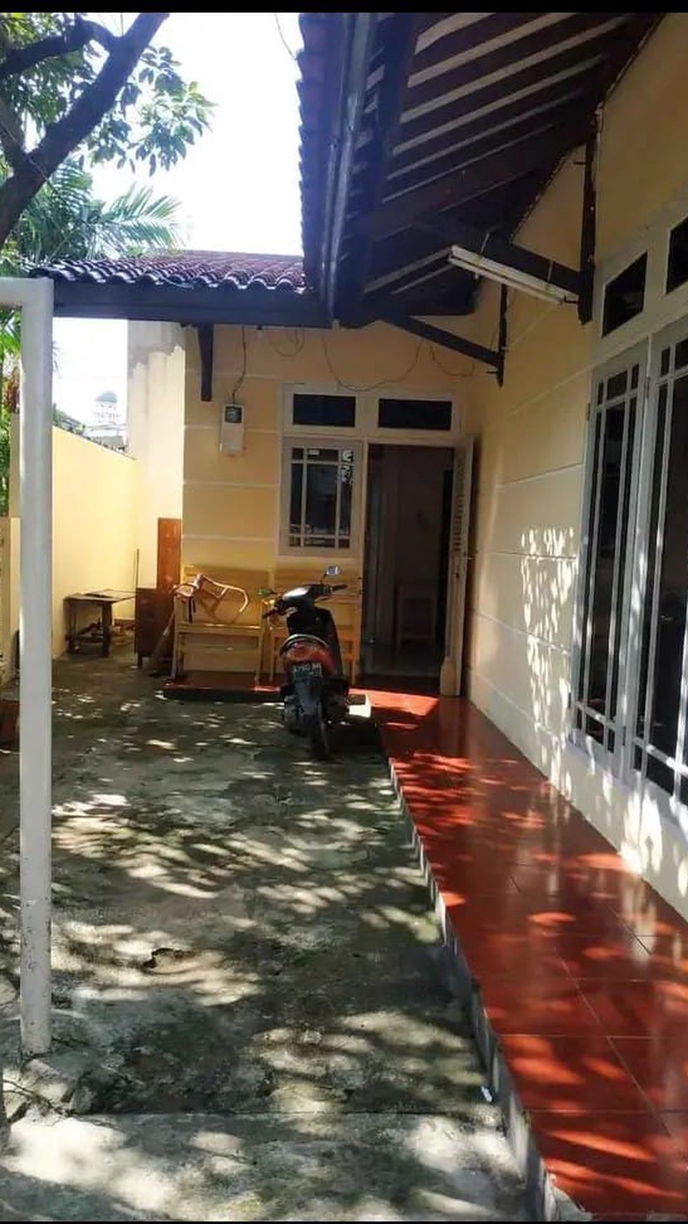 Rumah baru kondisi masih antar bangunan tahun 2017 yang lalu di daerah kreo tangerang, perbatasan DKI Joglo. Unit ini dekat akses ke pintu tol Joglo - Meruya. 