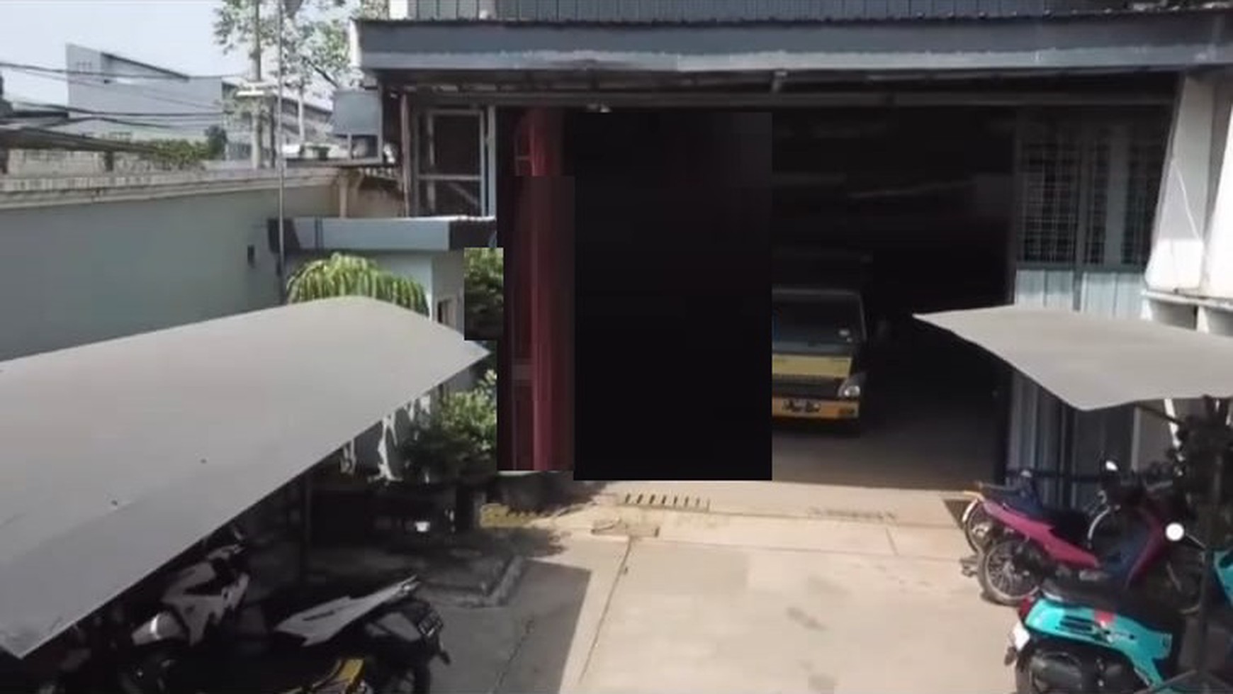 Dijual Ex Workshop di kawasan Kav DPR Cipondoh kota Tangerang dengan harga menarik 