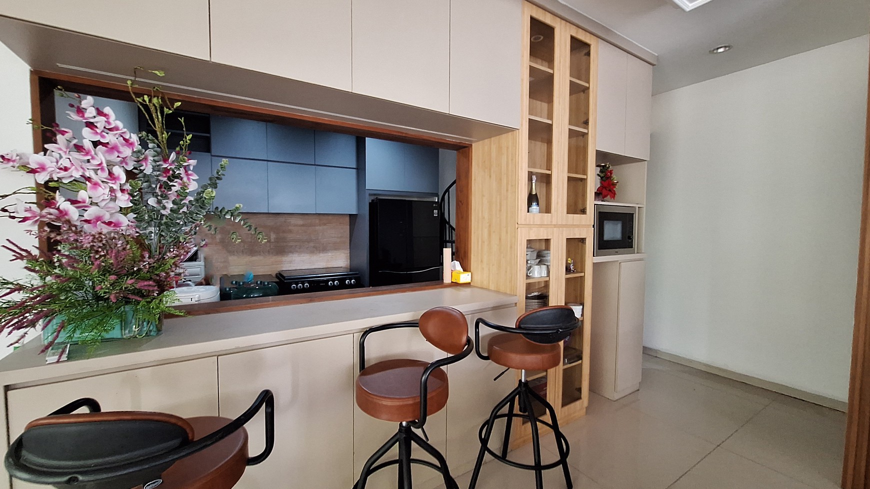 Rumah Cantik dan Modern di Delatinos Bsd City