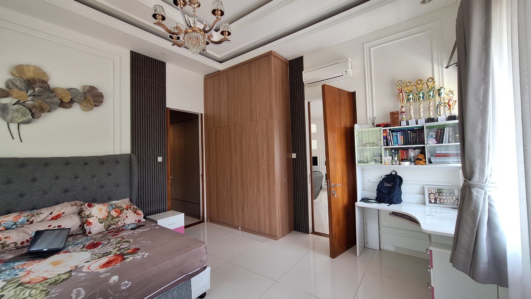 Rumah Cantik dan Modern di Delatinos Bsd City