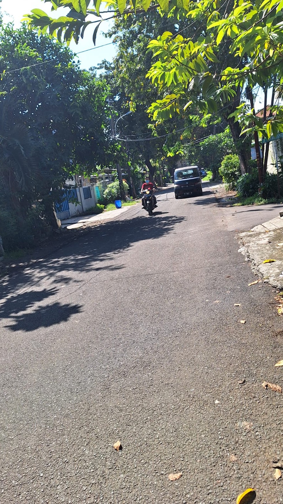 Rumah tua 1 lantai  masih layak huni ,lokasi OK di Bojong Indah Cengkareng