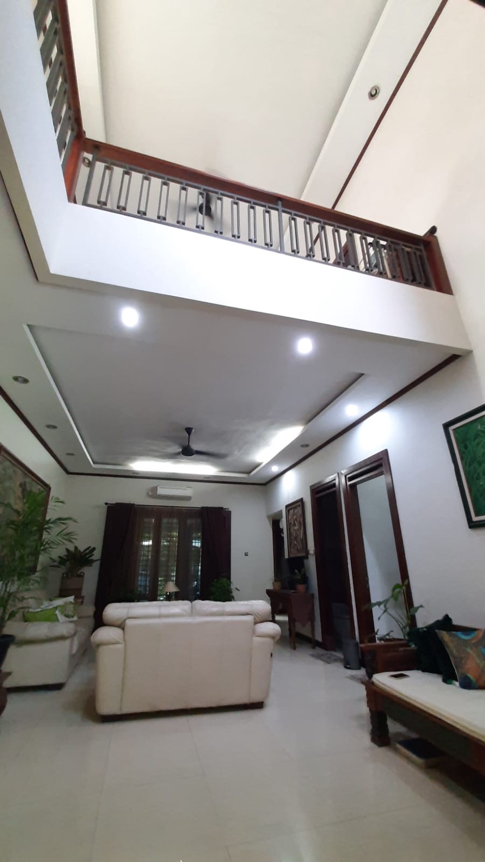 Rumah Siap Huni Ceiling Tinggi dan Sirkulasi Udara Baik @Kucica, Bintaro