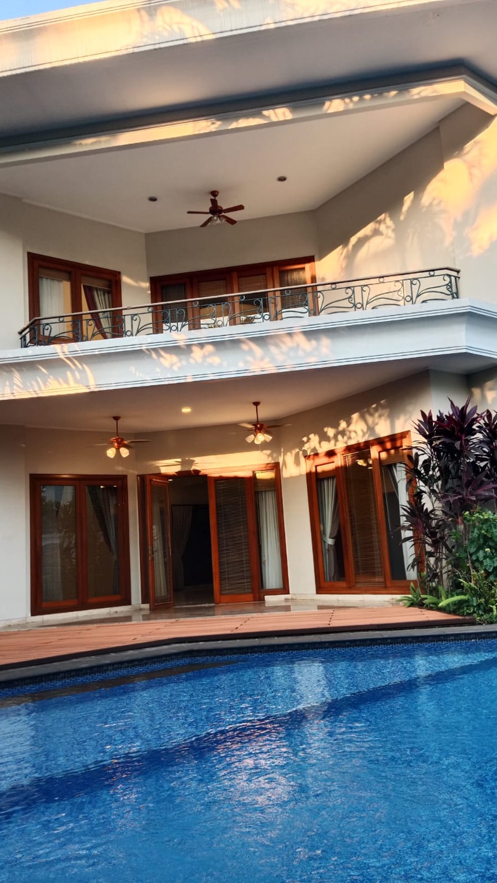 beautiful house in pondok indah