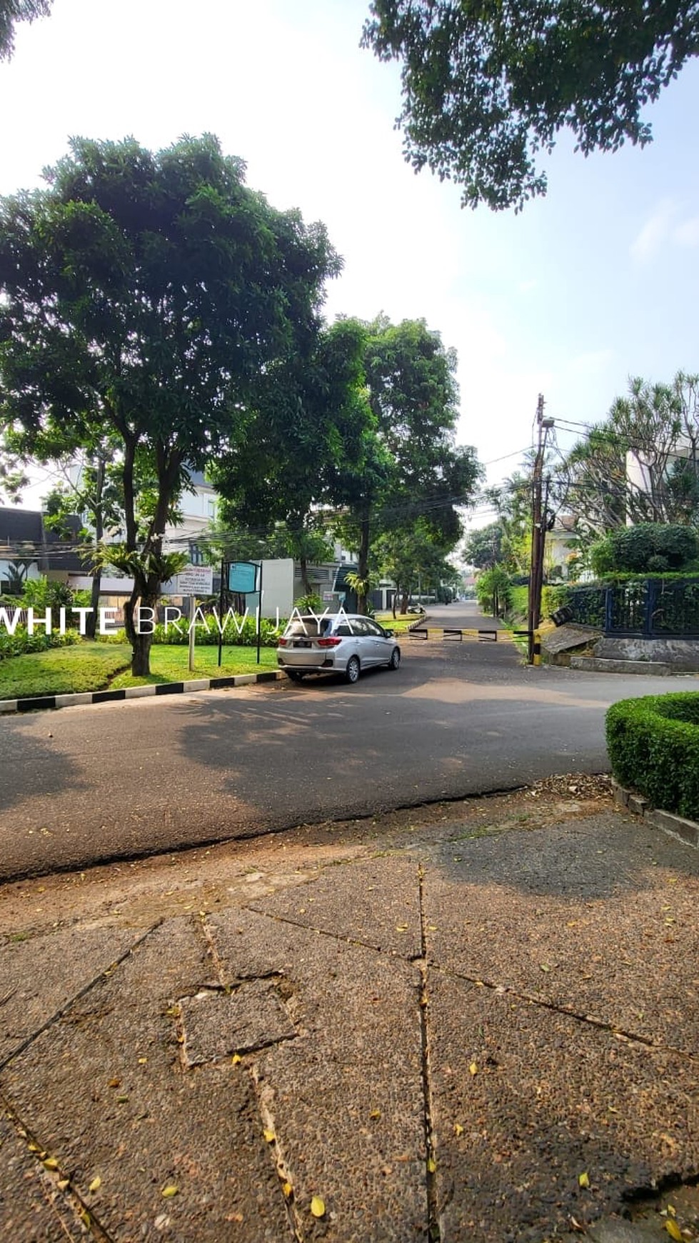 Rumah lama layak huni Kebayoran Baru komplek premium 