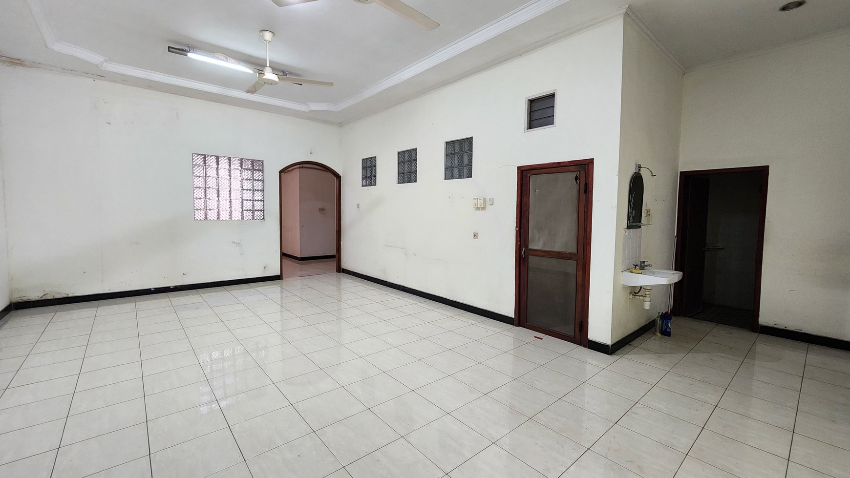 Dijual dan Disewakan Rumah Surabaya Timur Dharmahusada Indah