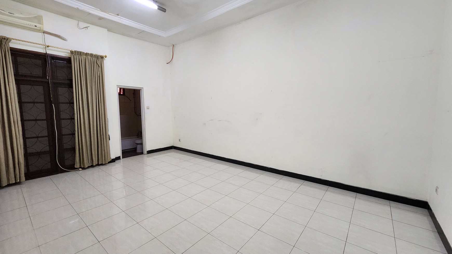 Dijual dan Disewakan Rumah Surabaya Timur Dharmahusada Indah