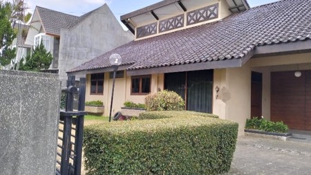 Rumah Lux 3 lantai di Daerah Setiabudi, Bandung Utara