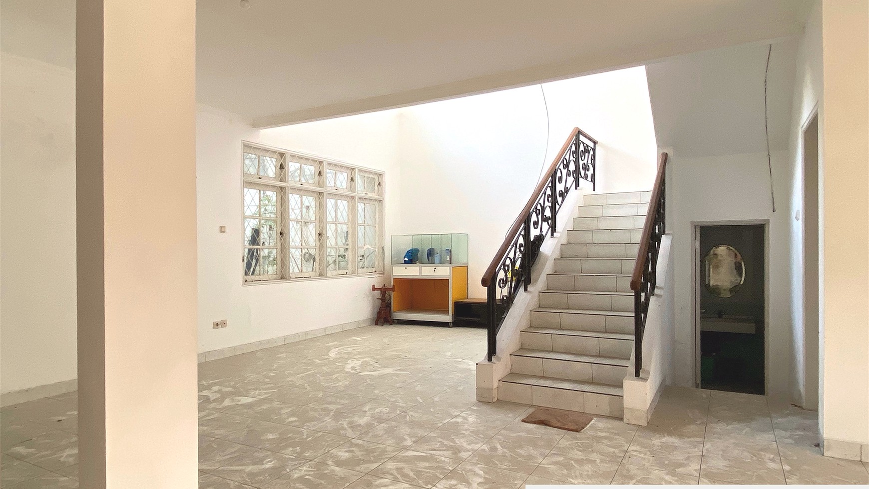 Rumah Depan Taman di Kota Wisata Cibubur