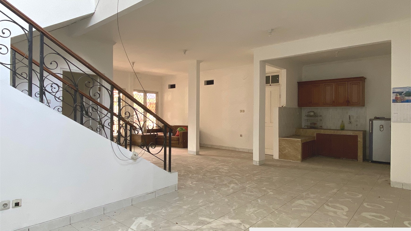 Rumah Depan Taman di Kota Wisata Cibubur