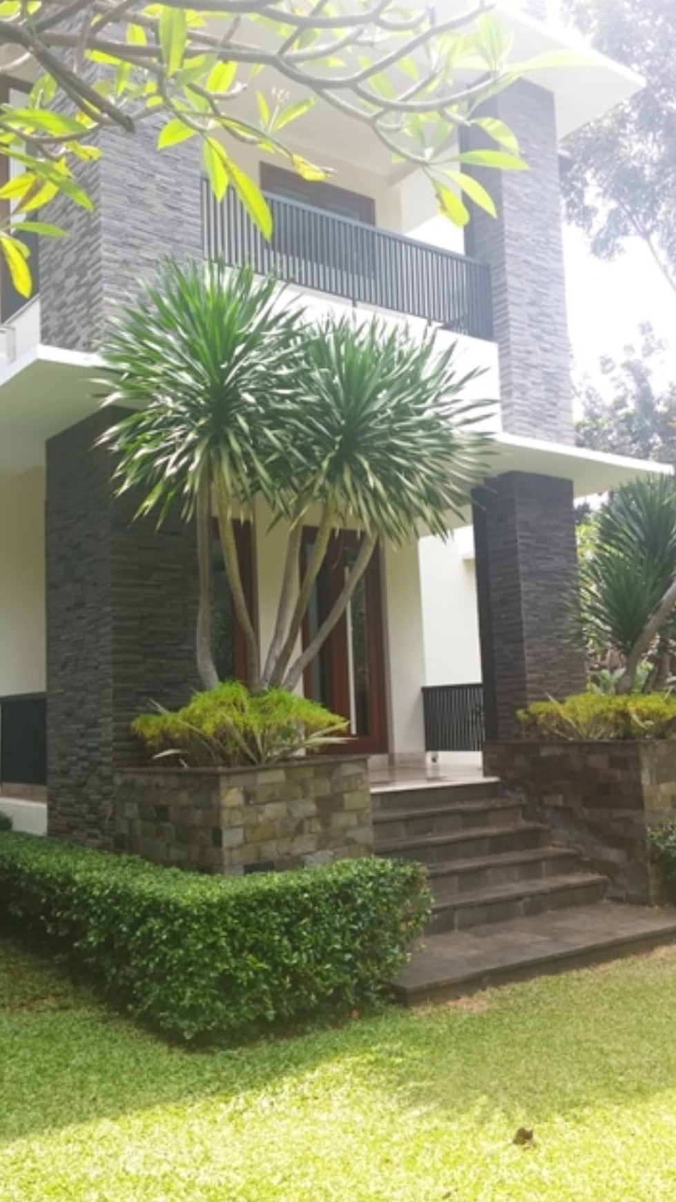 Big and Beautyful House at Astoria Residence Cilandak, Available for Lease