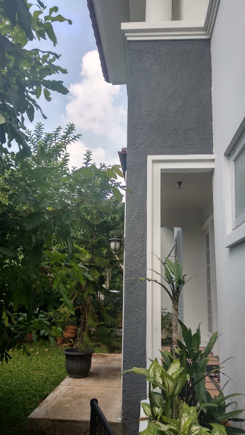 Rumah cantik siap huni di bintaro sektor 9