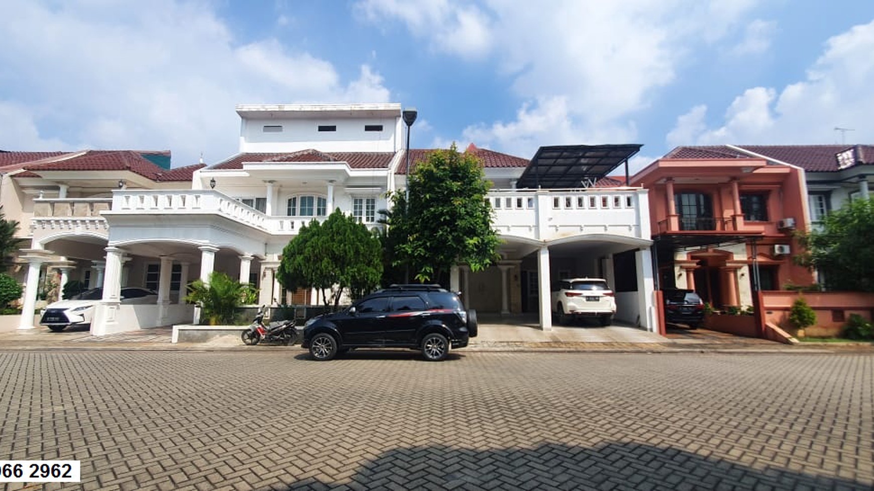 Dijual Cepat !! Rumah Kota Harapan Indah