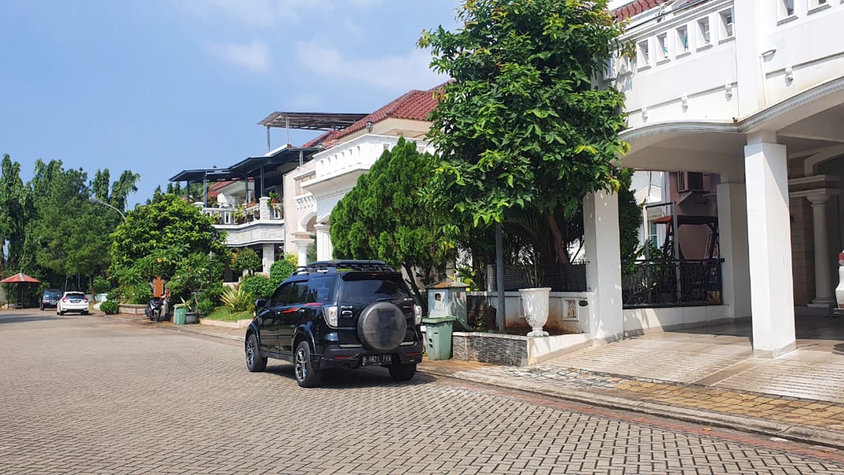 Dijual Cepat !! Rumah Kota Harapan Indah