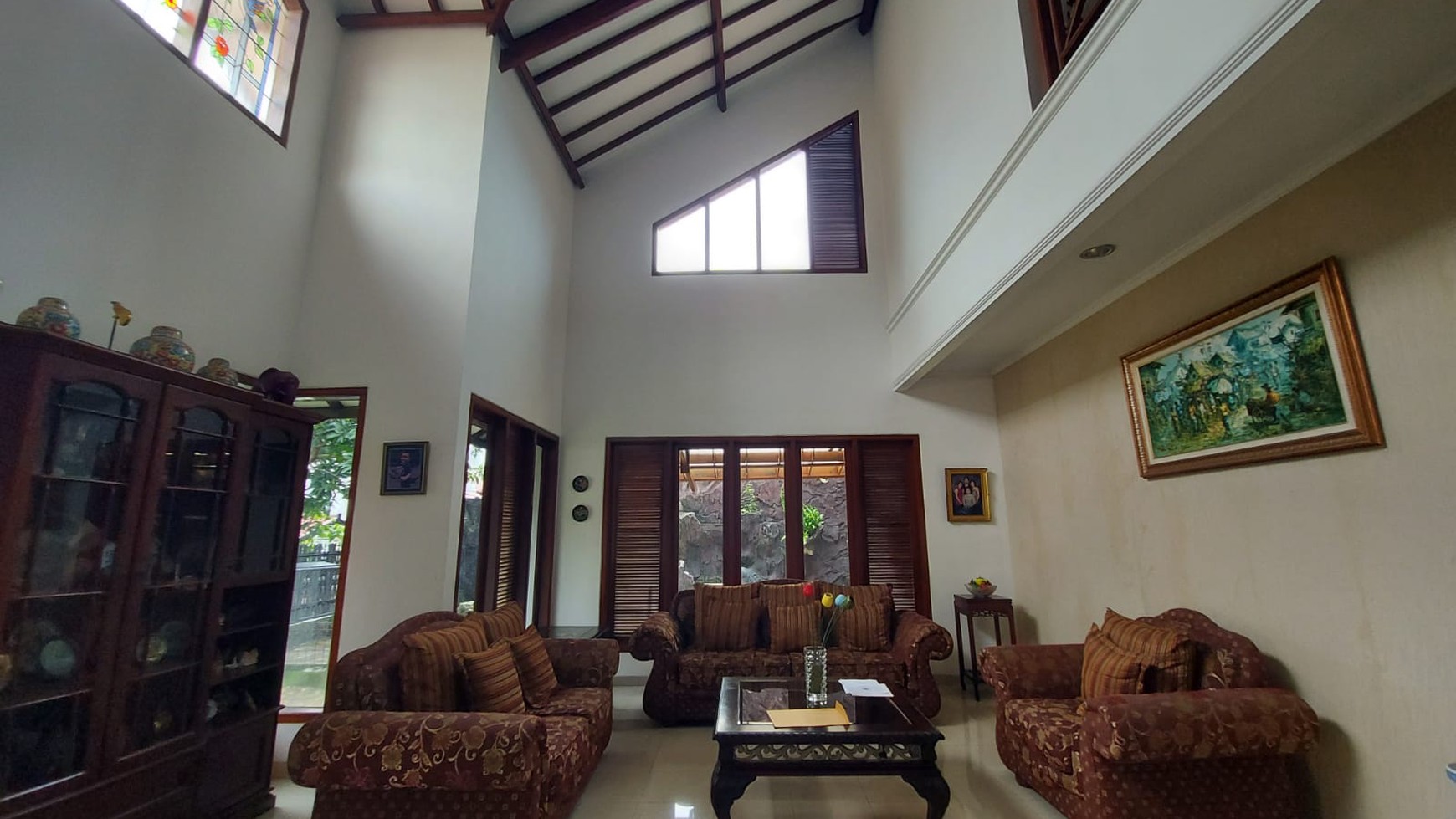 Cinere mega cinere rumah rapih halaman luas belakang informa