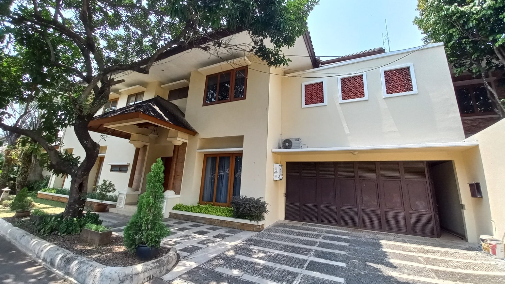 House for Rent Pejaten Area