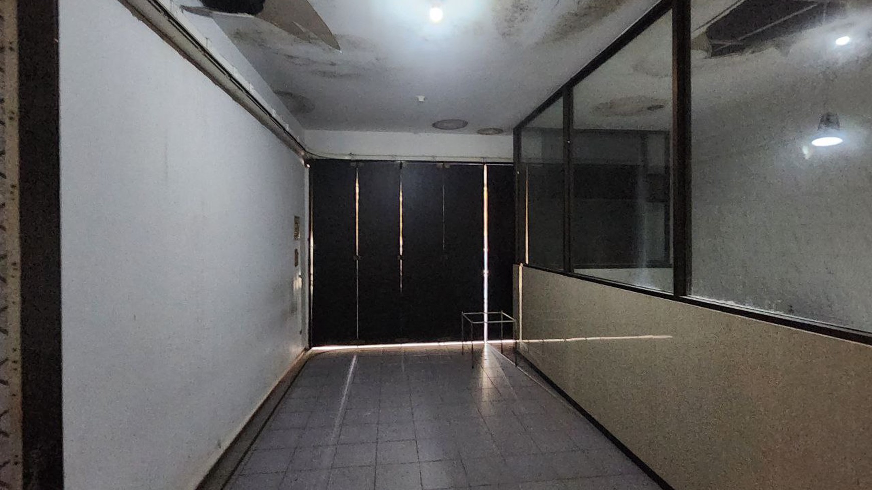 Rumah Mewah Dijual Area Exclusif Kertajaya Indah, Surabaya Pusat