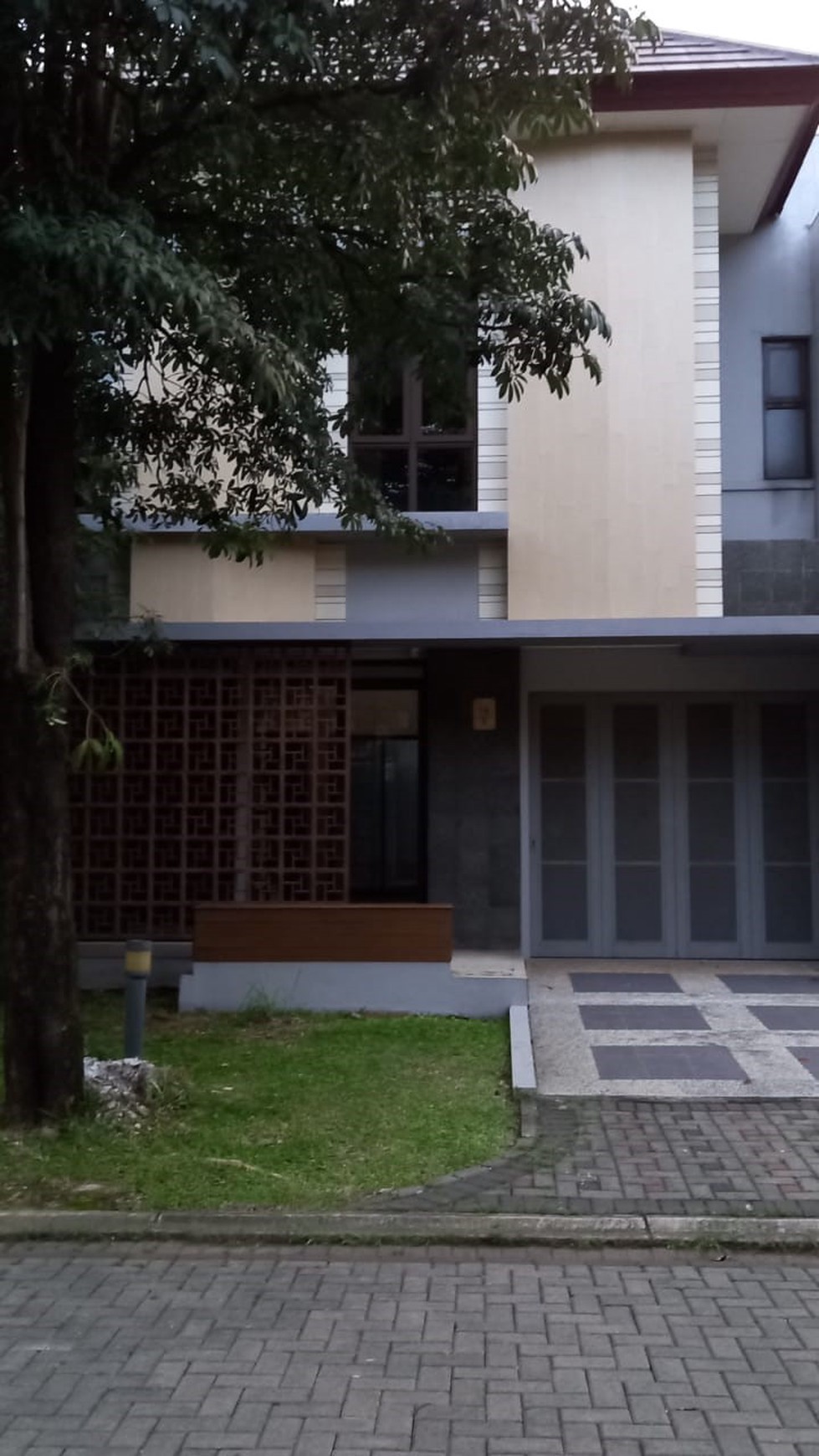 Jual rumah minimalis modern di Cluster Precia BSD City Tangerang 