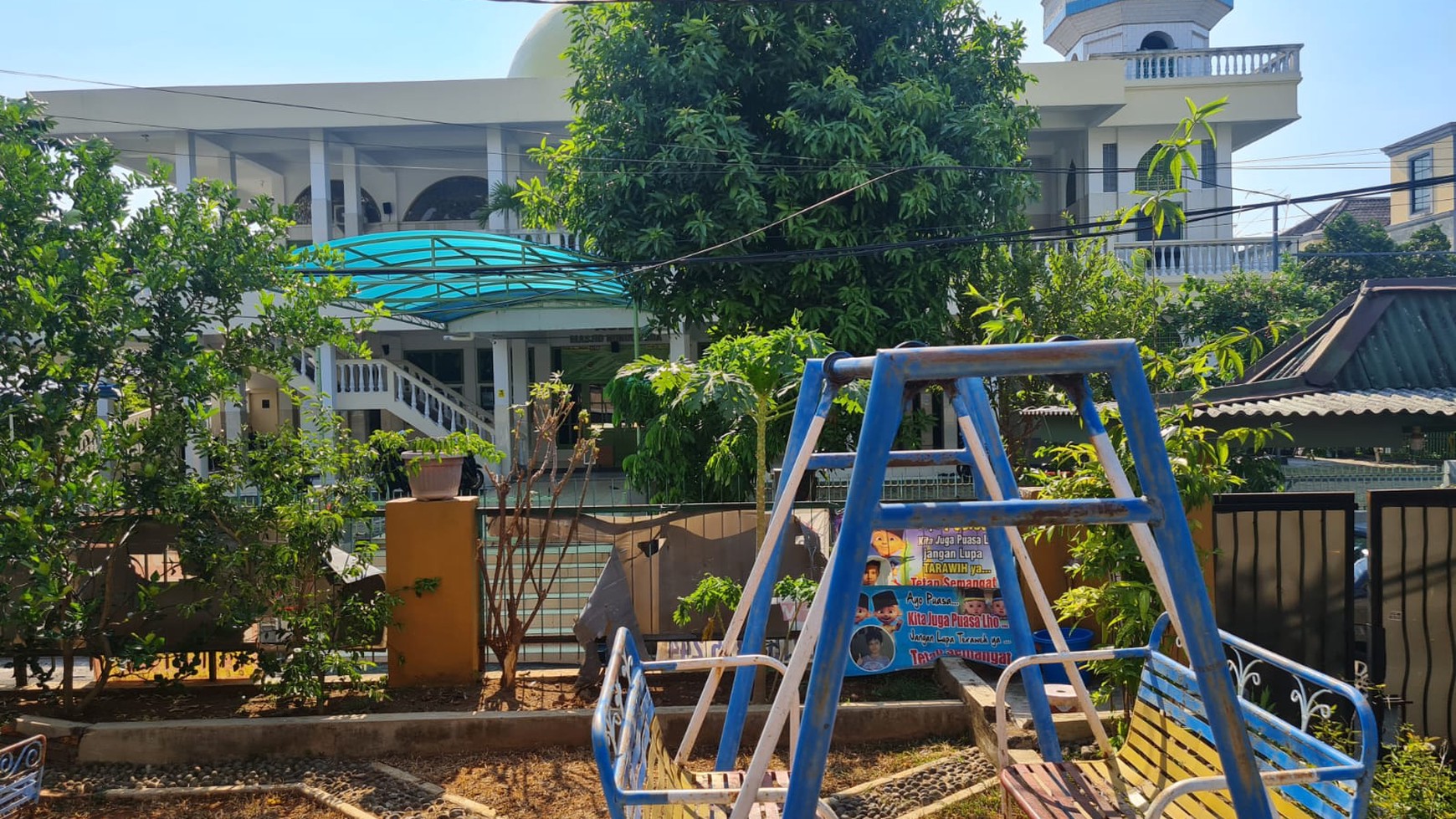 Rumah Hitung tanah Di Jl H Abdul Majid Dalam Komp Deplu, Cipete Jakarta Selatan